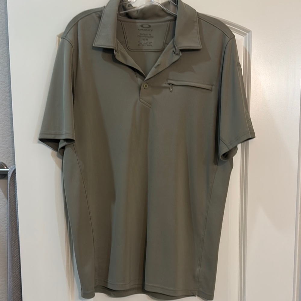 Oakley Gray Polo Shirt Lightweight Collared Design